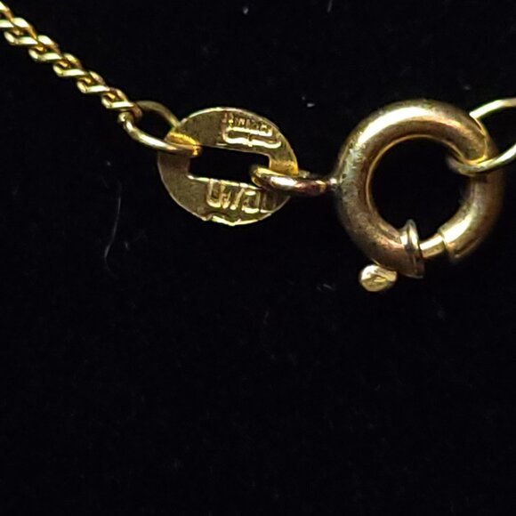 Crystal Heart Letter "L" Necklace - Picture 6 of 8